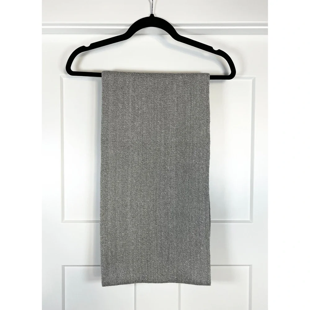 Calvin Klein Gray Infinity Scarf Quiet Luxury Preppy Minimalist Knit‎ Loop Scarf